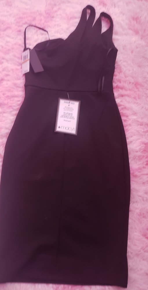 One shoulder body fit above the knee dress